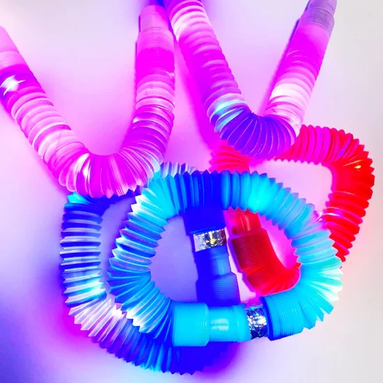 Confezione da 6 tubi luminosi Fidget Pops Glow Decompression Squeeze LED Pops Tube Toy per bambini e adulti